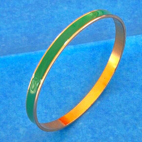 Green Enamel Bangle Bracelet Gold Tone Liner, Vintage - Picture 1 of 10